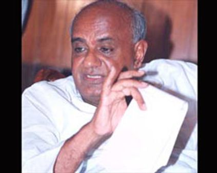 3வது அணியில் இணைந்தார் கௌடா-காங்.க்கு பலத்த அடி